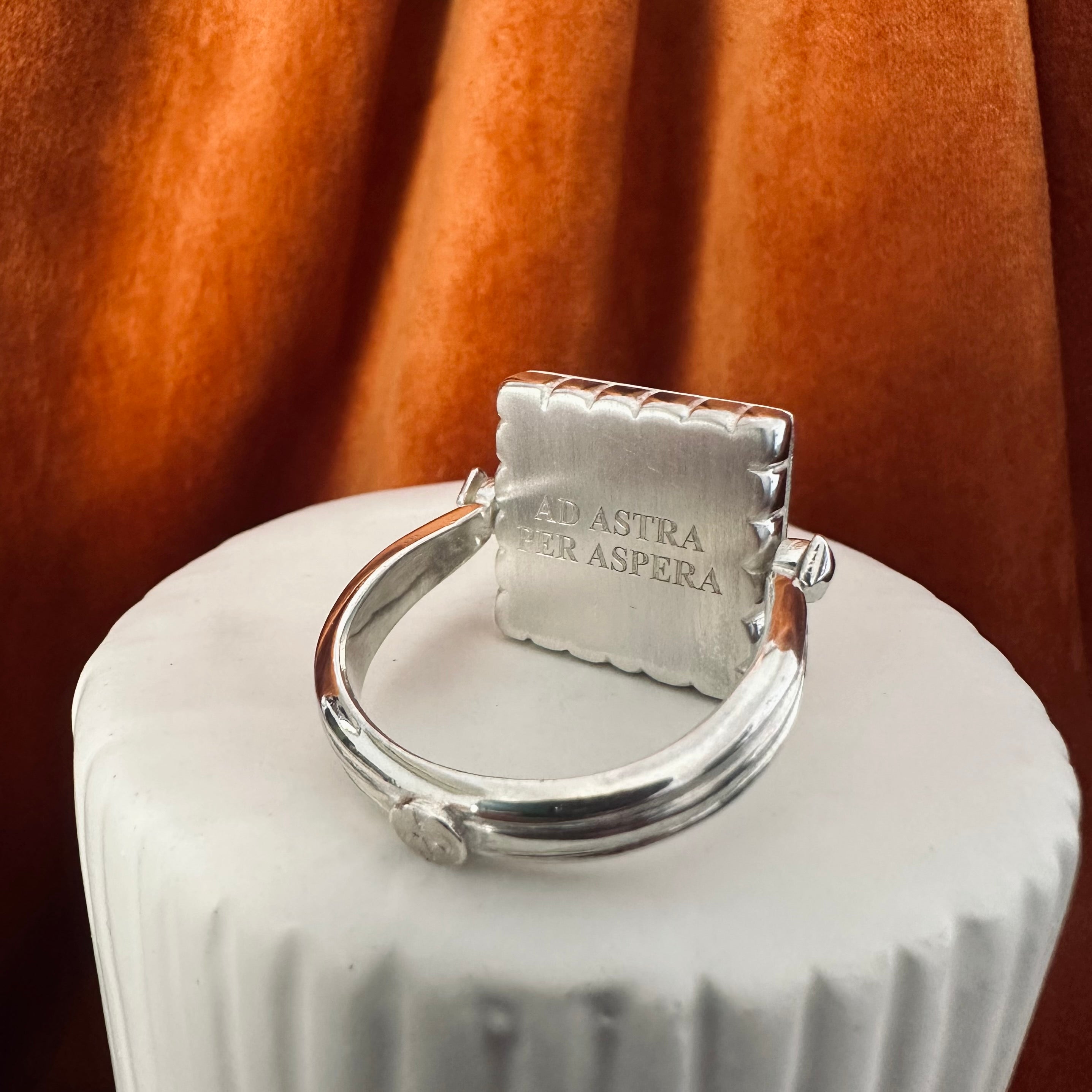 Anillo Ad Astra