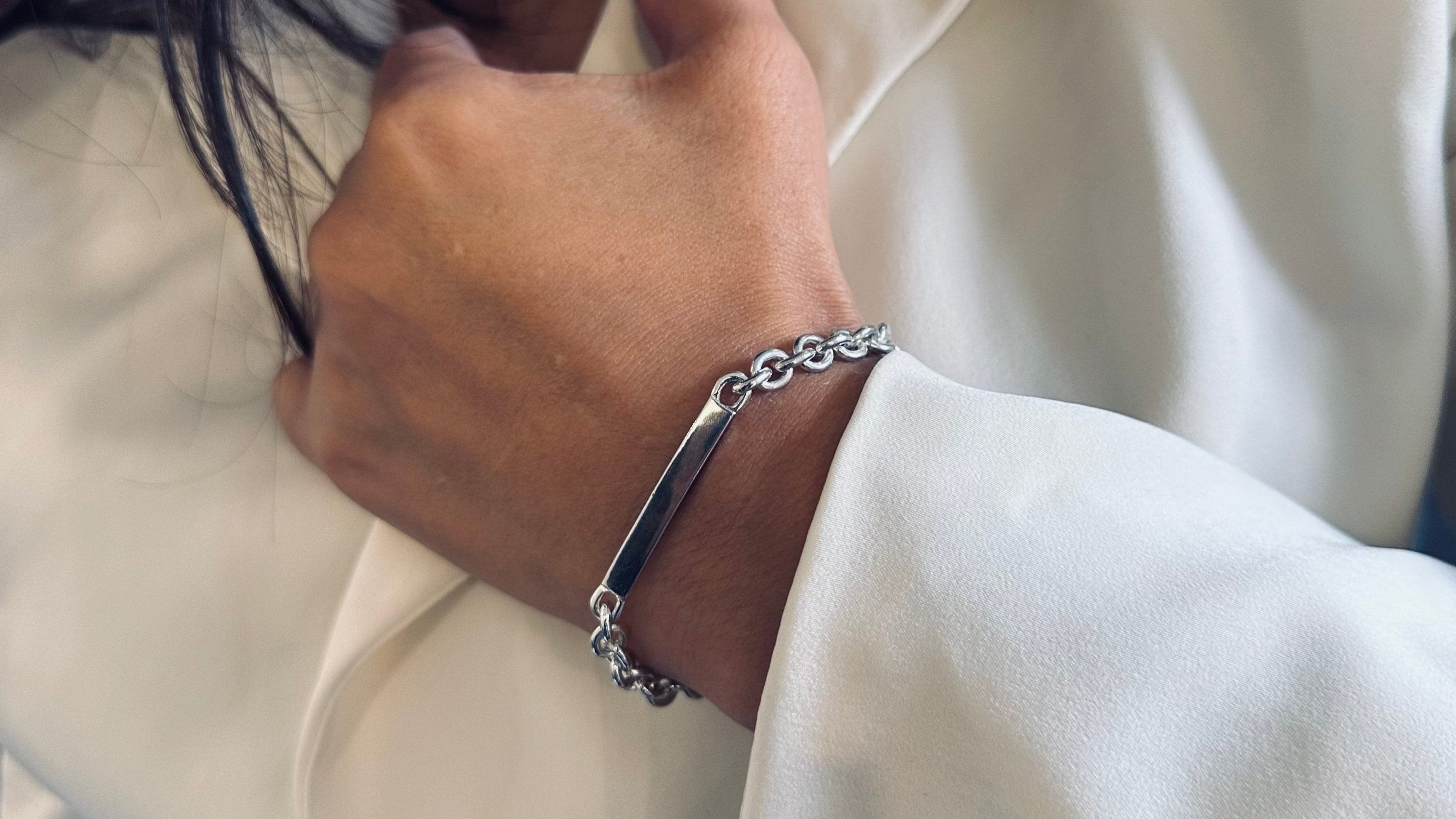 Pulsera Under